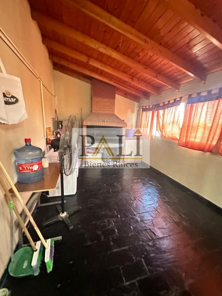 OPORTUNIDAD CASA EN PH CON AMPLIO LOCAL EN EXCELENTE ESQUINA - APTA CREDITO HIPOTECARIO