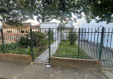 OPORTUNIDAD CASA DE 3 AMBIENTES EN VENTA - QUILMES OESTE