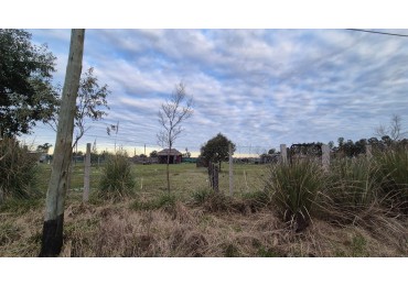 SE VENDE FRANCCION 1800MTRS2 EN BRANDSEN