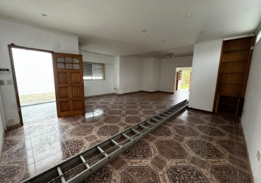 CASA EN ALQUILER - FLORENCIO VARELA