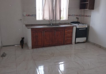 SE ALQUILA DEPARTAMENTO DE DOS AMBIENTES - QUILMES