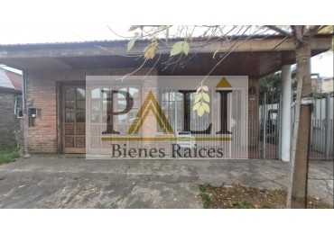 SE VENDE CASA DE 4 AMBIENTES Y DEPARTAMENTO DE 2 AMBIENTES 