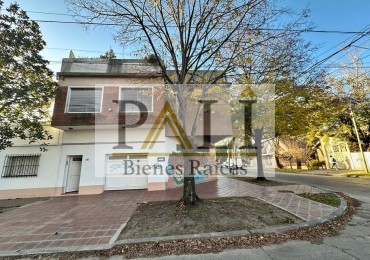 OPORTUNIDAD EXCELENTE CASA DE 5 AMBIENTES EN VENTA - FLORENCIO VARELA CENTRO 